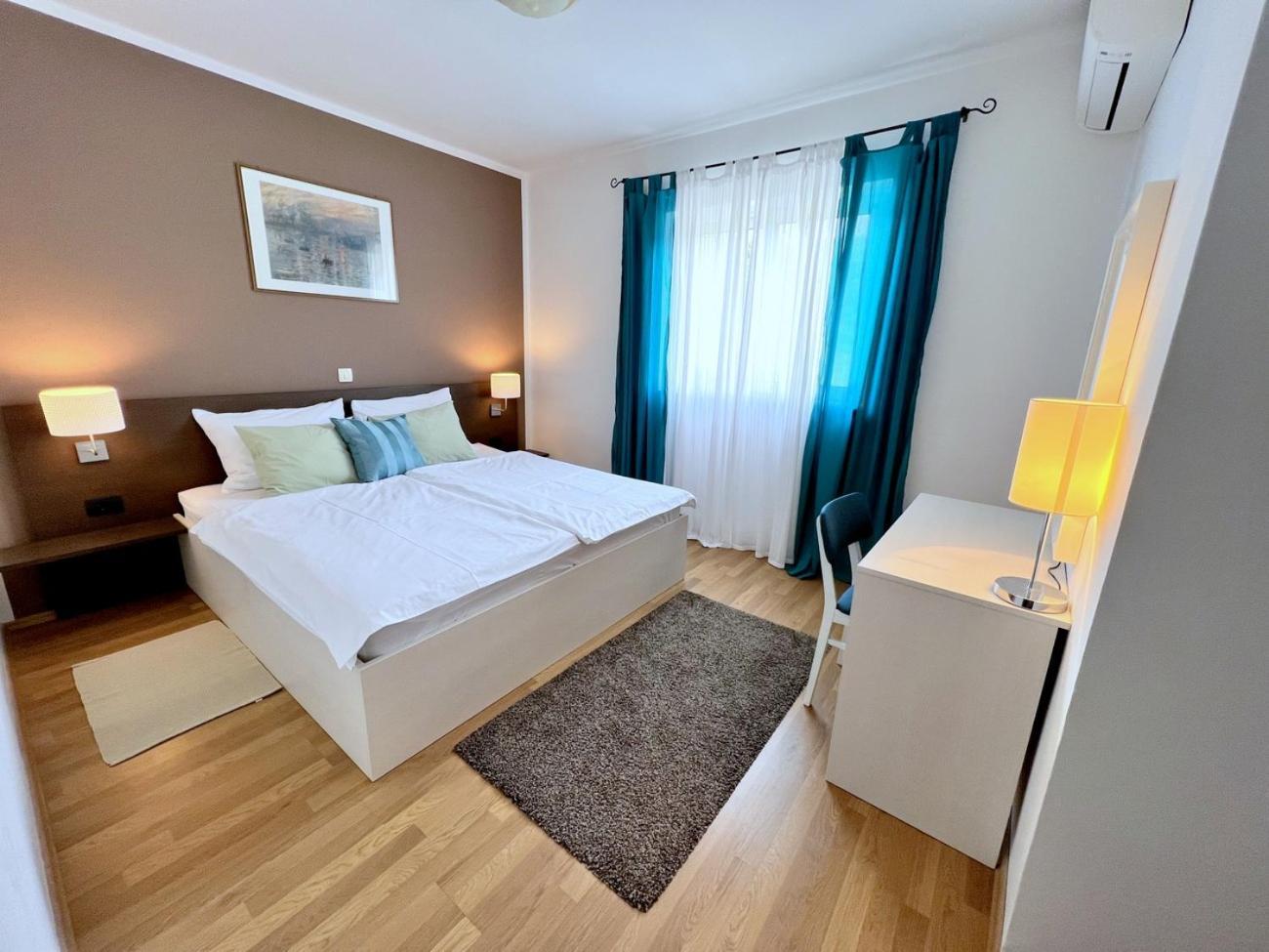 Apartments Muntidor Palit ภายนอก รูปภาพ